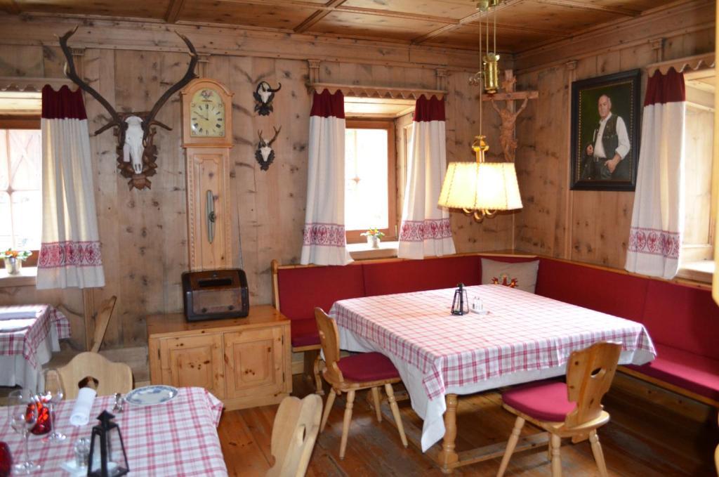 Ansitz Goller Hotel Rasun di Sopra Exterior foto